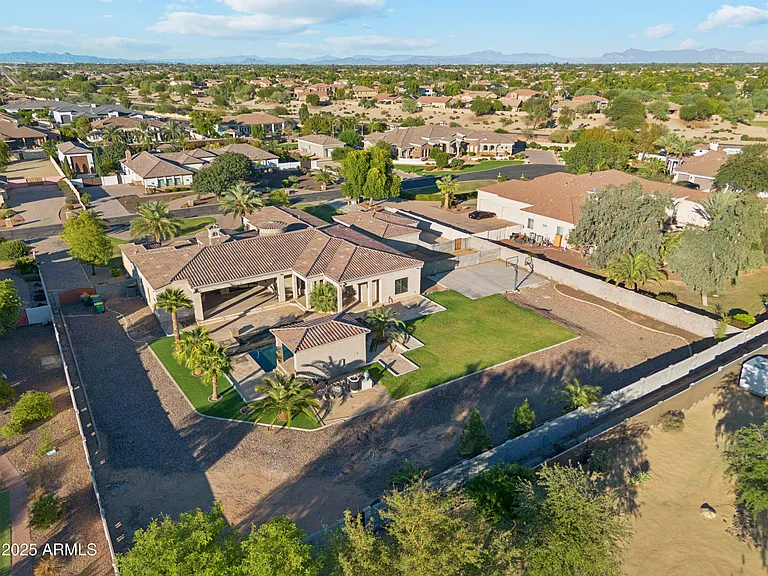 11407 E Bellflower Ct — Photo 41