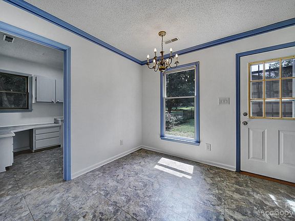 4th image of 124 Dovewood Ln
