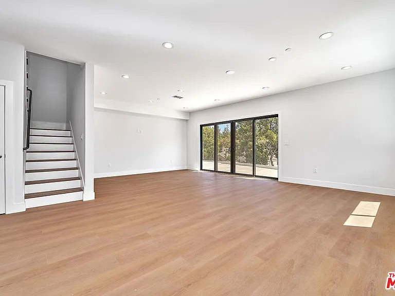 102 Marion Blvd — Photo 15