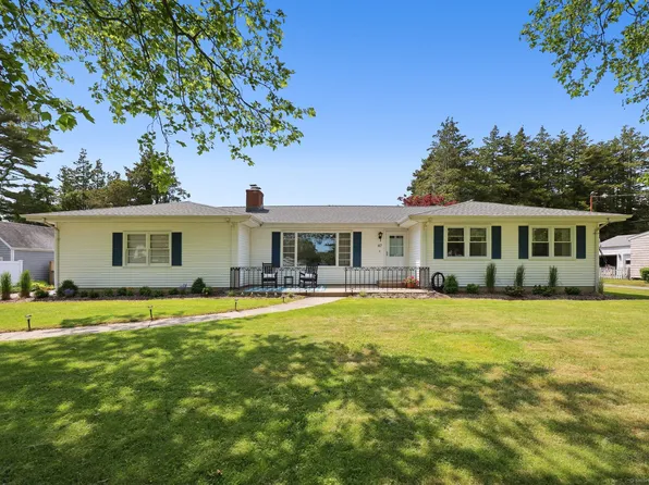 47 Great Hammock Road, Old Saybrook, CT 06475