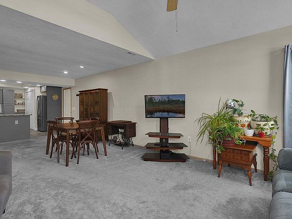 4th image of 5789 Willow Lake Dr
