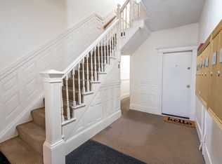 9 Myrtle St APT 10, Boston, MA 02114