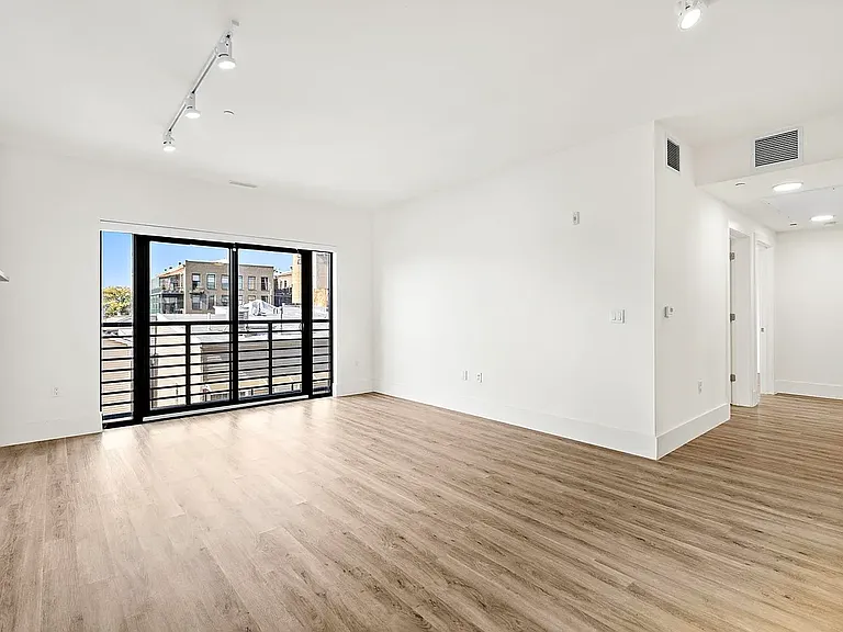 391 Palisade Ave #501 — Photo 7