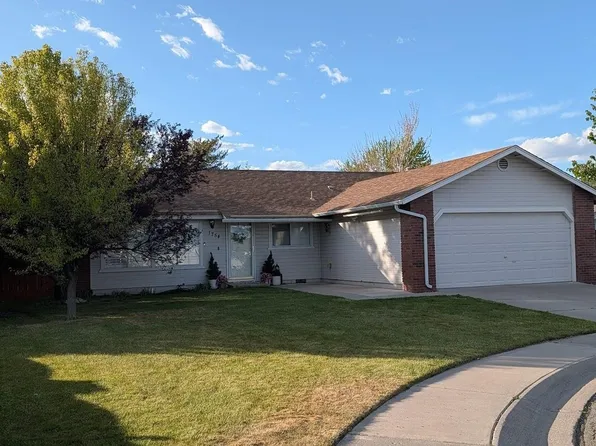 1754 Ridgeway Ct, Carson City, NV 89706