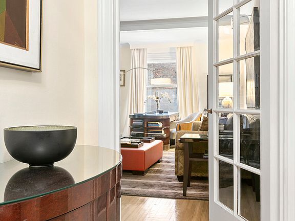 4th image of 21 E 90th St #6D