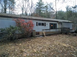 24 Grove St, Godeffroy, NY 12729