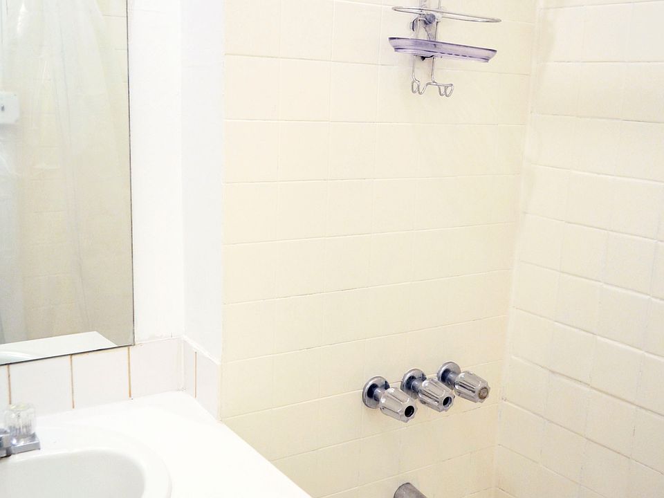 1st image of 46 W 37th St APT 3FW