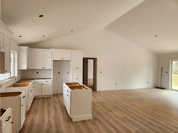 5th image of 27 RiverView Road