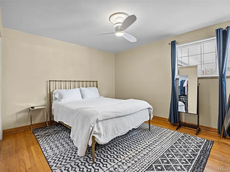 281 Niagara St — Photo 16