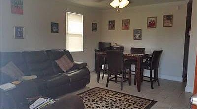 4th image of 4800 Longfellow Dr