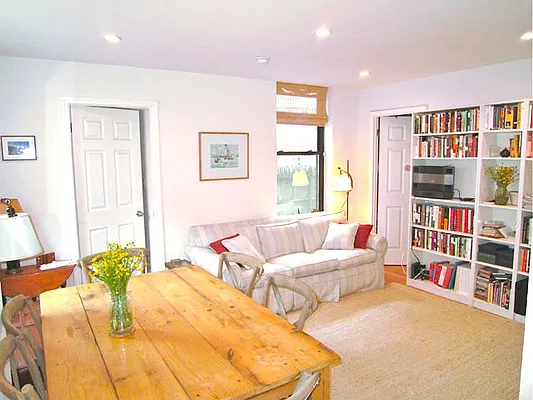 Rented by City Connections Realty | media 37