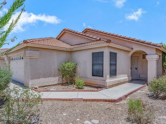 3rd image of 50 N Shadow Brook Pl
