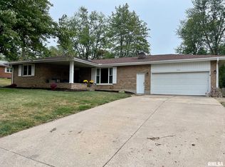 2702 Harrison St, Quincy, IL 62301