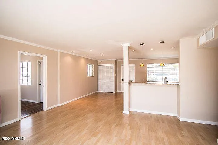 7326 E Vernon Ave — Photo 11