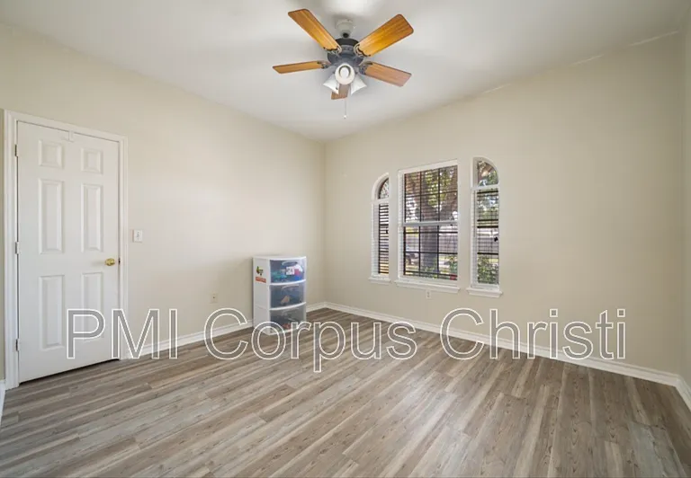 7806 Jim Wells Dr — Photo 22