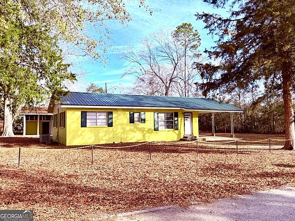 3rd image of 118 Flint St