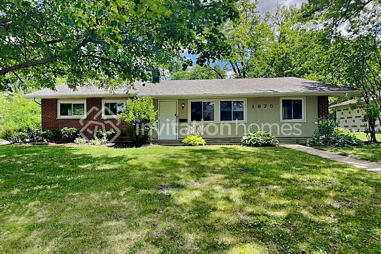 1875 N Newport Rd Hoffman Estates, IL 60169 — Photo 1