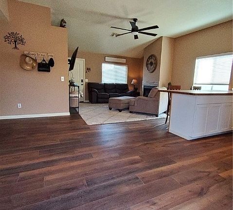5th image of 7847 S Oriole Drive