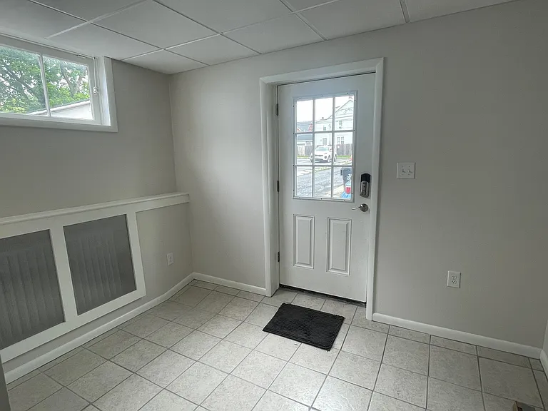 118 W Fairview St #1 — Photo 9