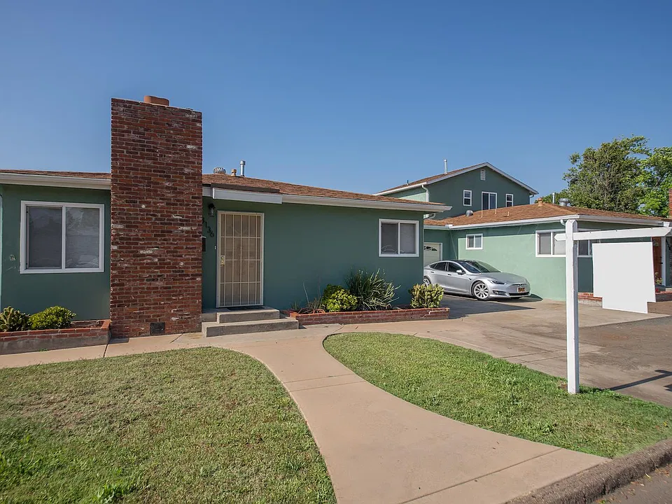 8136-38 Palm St