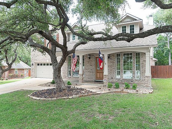 4th image of 2405 Melville Ln