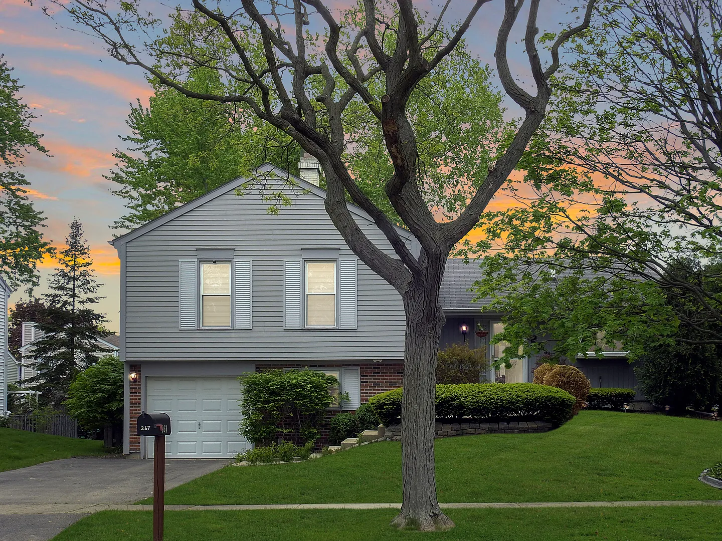 267 E Cleburne Ave photo 1