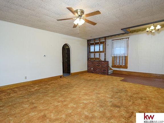 4th image of 654 N Commercial Ave