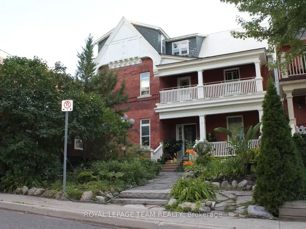 14 Galt St #2, Ottawa, ON K1S 4R4