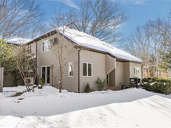 2nd image of 139 Seabreeze Dr #139