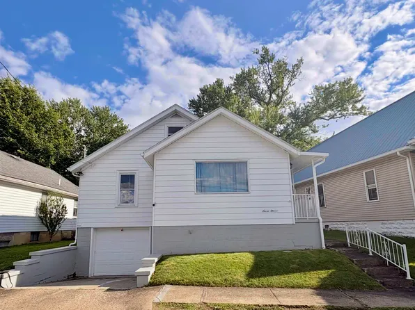 711 Ohio Ave, Fairmont, WV 26554