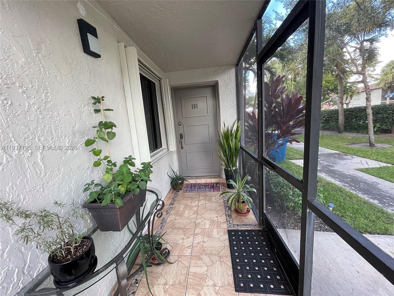 16240 Laurel Dr #101