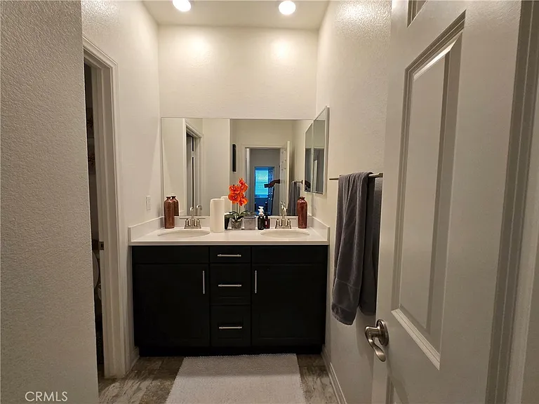 7900 Raincross Ct — Photo 9