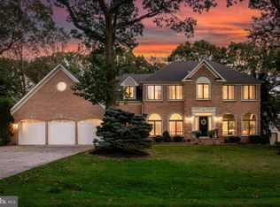 5 Foxboro Ct, Voorhees, NJ 08043