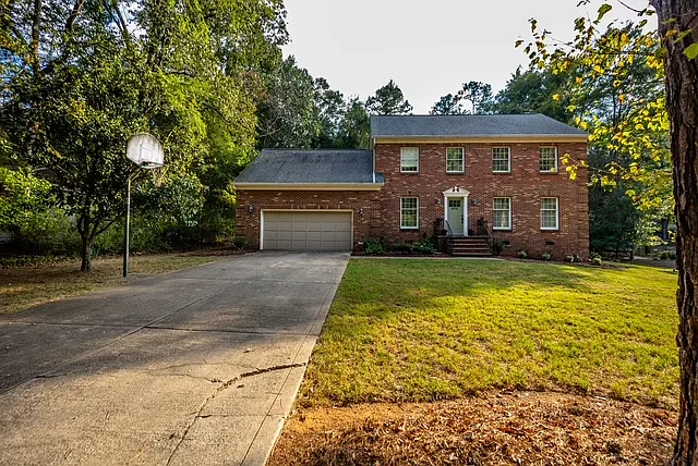 4 bed, 2572 sqft, $3,250 — Photo 2