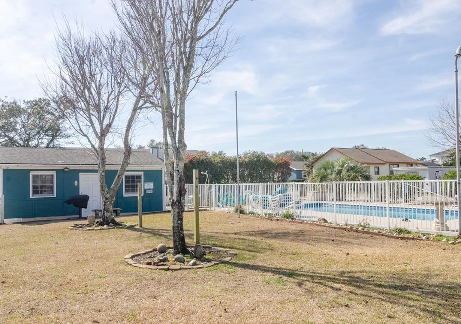 (K174) 113 S. 4th Avenue Room 4 Kure Beach, NC 28449 — Photo 2