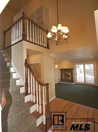 4th image of 2970 Laurel Ln