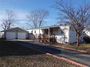 73 Acordi Dr, Caseyville, IL 62232