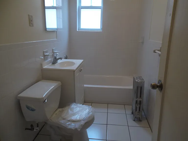 1033 Stuyvesant Avenue — Photo 6