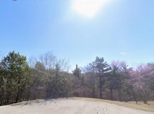 38 Suntop Ln, Eureka Springs, AR 72631