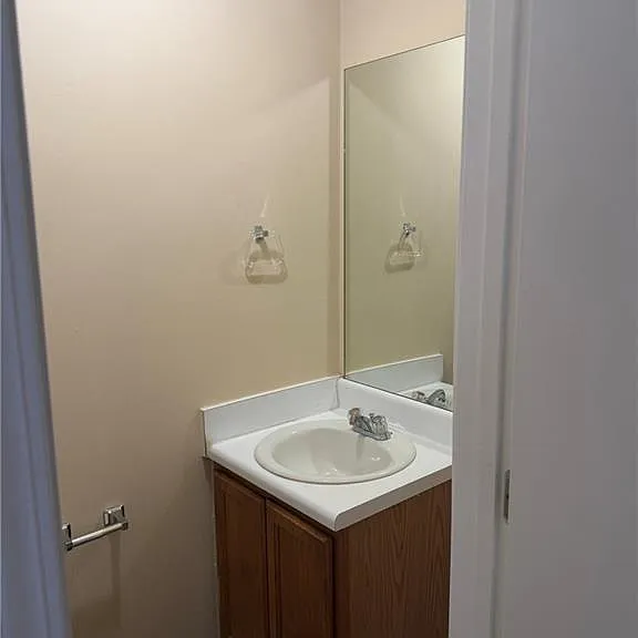 209 E Wilson St #48 — Photo 4