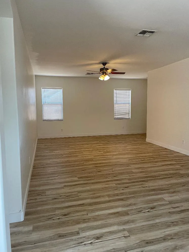 4 bed, 1700 sqft, $2,295 — Photo 2