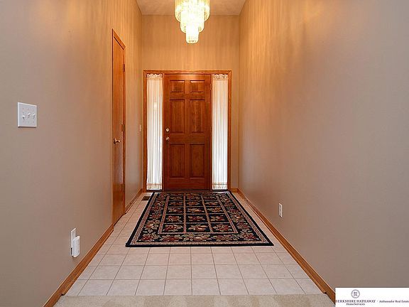 3rd image of 5218 Woodlane Dr