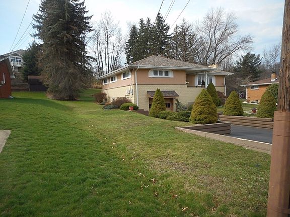 3rd image of 759 William Dr