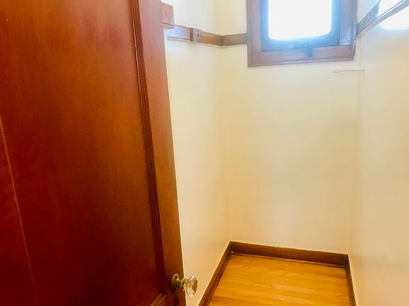 4th image of 6825 S Talman Ave #1
