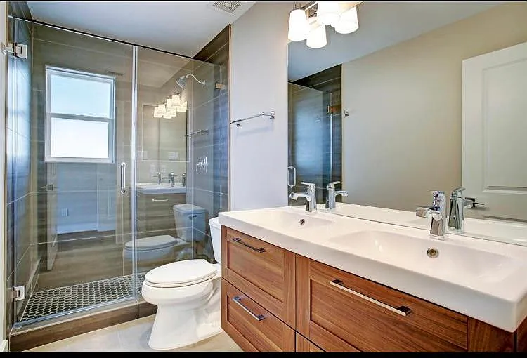 210 Marathon St — Photo 13