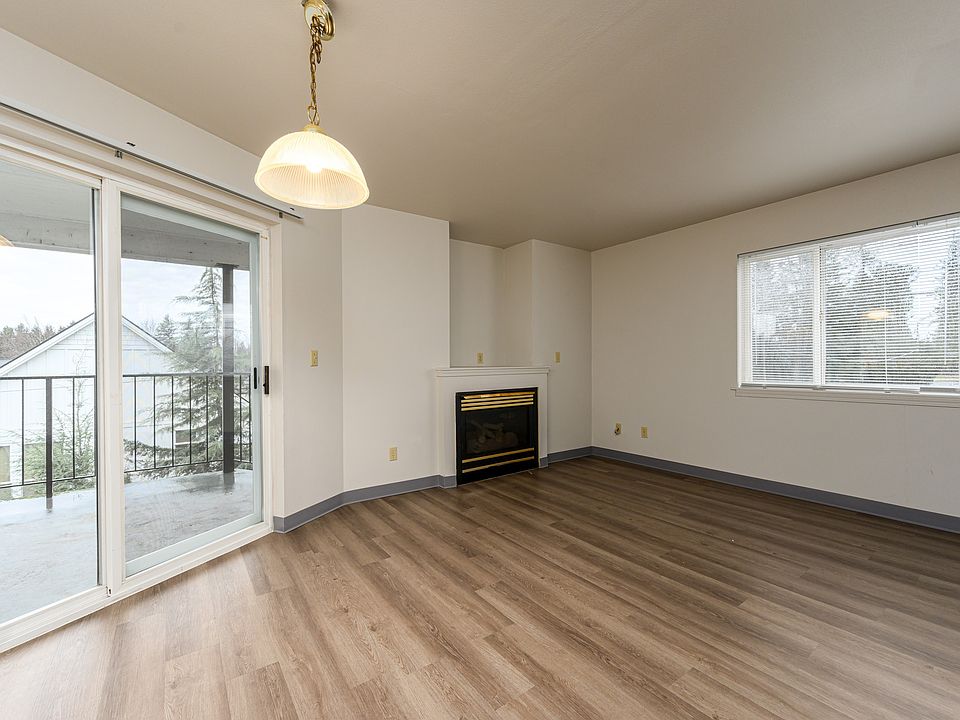 2-Bed 1-Bath Living Room
