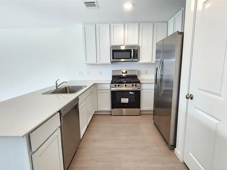 6303 Geyser Starish Dr — Photo 6