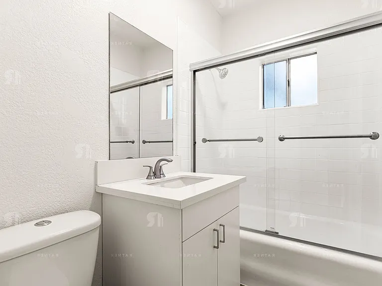 (El/Ga/Em:B) 414 N. Maple Drive — Photo 8