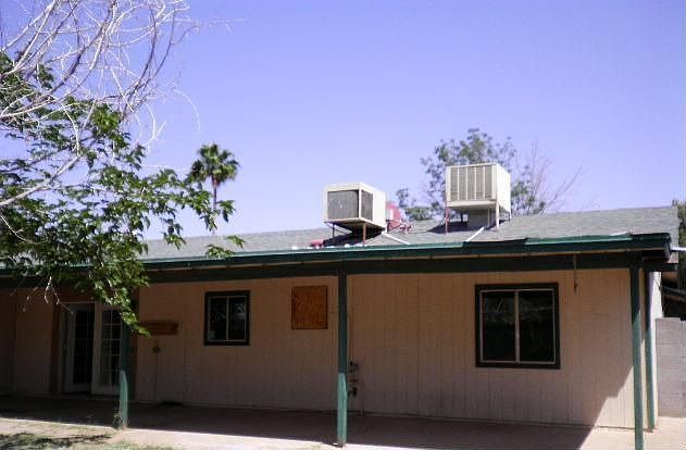 2nd image of 2735 E Isabella Ave