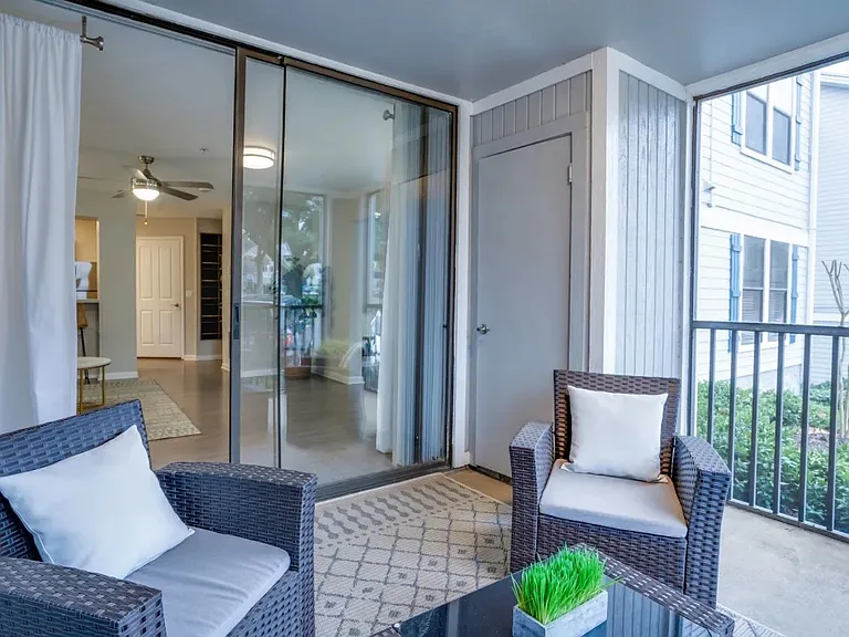 The Monroe Apartment Homes — Photo 7